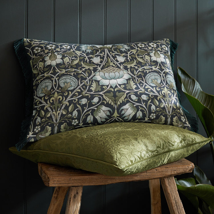 Lodden 40 x 60 cm William Morris At Home Cushion