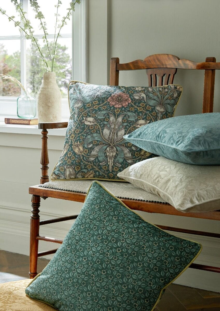 Spring Thicket 45 x 45 cm William Morris At Home Cushion