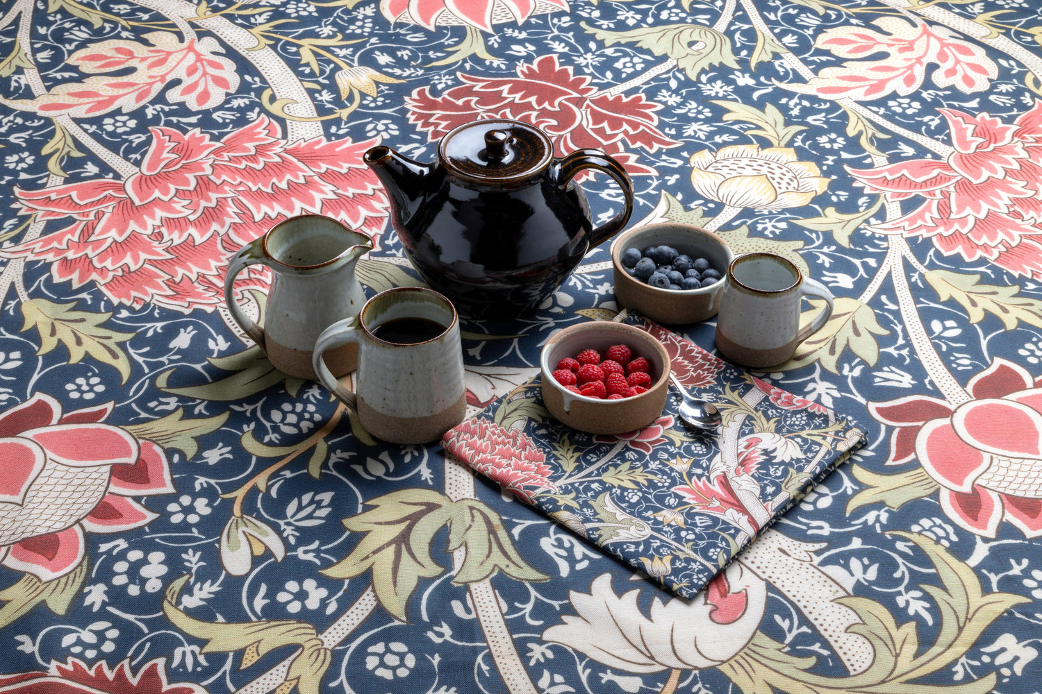 Breakfast Table Collection
