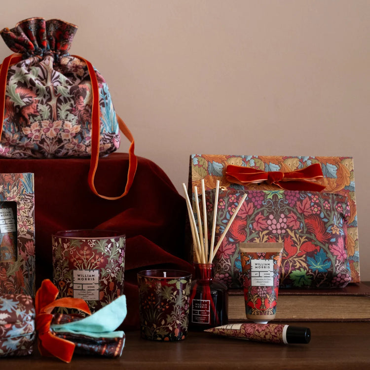 William Morris At Home Oak & Willow Hand Care Velvet Pouch Set