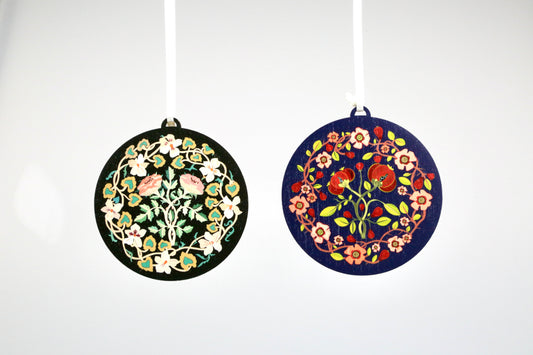 May Morris 2D Wooden Maids of Honour Decorations