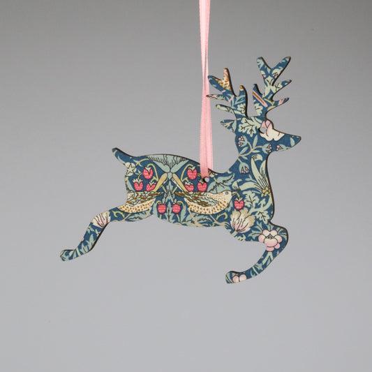 Strawberry Thief 2D Wooden Stag Decoration