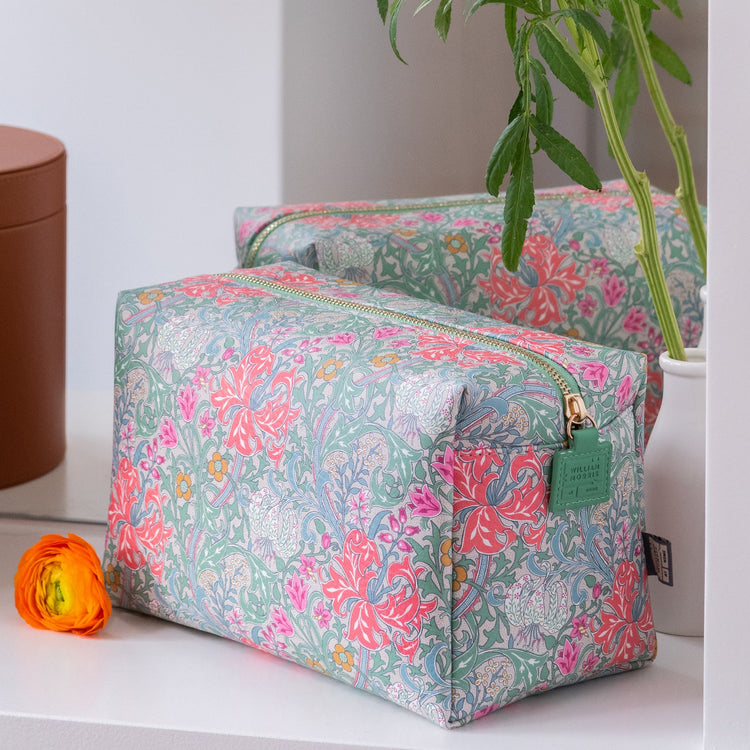 Golden Lily Large Wash Bag